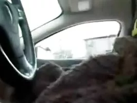 白髮蒼蒼的富翁Loutro在訓練期間膝蓋受傷。這名成年男子仍然保留著他的運動形式,給女按摩師僱用的Bailey留下了深刻的印象。這個女孩用下肢按摩客戶好幾天,一邊欣賞他內褲下凸起的尊嚴。穿著白色長袍的棕髮女子促成了成熟運動員的迅速恢復,但她覺得自己可以做更多的事情。想到性,這個女孩不由自主地撫摸著Lovelace內衣下的硬化軟管。現在再想一想已經太晚了,所以小雞衝動地開始用雙手猛拉一個長陰莖,用嘴唇按住一個刺,隱藏著一個驚訝顧客的樣子。阿爾法男性精美地在床上操了那個漂亮的女孩,向蒼白的寶寶證明,不僅在金錢上是幸福。