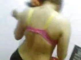 去掉街上的小雞並在同一天撕掉這對男人的心靈是非常寶貴的,女人會喜歡做愛。在陰鬱的多雨聖彼得堡,每個人都會受益於這種情況,因為在傾盆大雨中徘徊,從寒冷中顫抖,不是一種選擇。大膽的俄羅斯皮卡Nastya從一個變態的Lesha最終進入其中一個房子的地下室,在那裡你可以操作紙箱,木托盤或塵土飛揚的地板。撕裂容易接近風大的小姐傢伙將在兩個樹幹,不要忘記把手指放在屁股,並把弄髒的pussyun放在你的嘴裡。畫棕色頭髮的女人並不害怕這樣的做法,因為她亂搞現在的色情奧斯卡馬庫斯杜普里的主人,即阿列克謝Maetny。