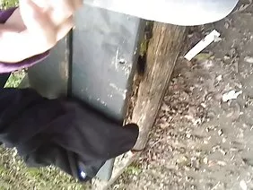 幾個月來,Joni博士一直在照顧這位年輕女士,她因車禍遭受了很多苦難,醫生將撕裂的手縫到了一個豐滿的美女身上並完成了整個恢復過程。看著和照顧賈是非常困難的,因為性感的小娃娃最初失去了所有生活的願望,但有禮貌的醫生幫助小雞應對堆積的問題。這對夫婦在一場可怕的疾病中已經變得如此接近,以至於黑暗的陰部並不羞於在一個不僅洗她的男人面前赤身裸體地睡覺,而且還幫助剃掉最親密的地方,用勺子餵他,甚至在她空腹時擦拭他的甜心屁股。當Joni可以從患者的溫柔的手中移除討厭的繃帶時,讓她感覺到觸摸的每一個物體,包括她自己的身體,賈長時間沒有接觸過。在神經組織再生過程中出現了問題,小雞開始感受到過多的體熱,生命和無生命物體的每一個細胞,以了解曾經一直在冬眠的那些感覺和現在真正的情緒之間的差異。