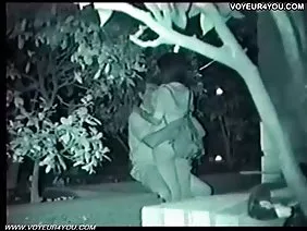 Galya的mokolochka如此堅硬地裝上了她的筆記本電腦，過熱了。幸運的是，親愛的在一個男人的房子裡租了一個房間，他是所有行業的主人。她轉向Viktor Anatolyevich尋求幫助，但沒有考慮到感恩節“感謝”麵包沒有塗抹的那一刻，不像魚子醬。禿頭修理工要求支付工資，而金錢的寵兒有一個小口袋，但在她的雙腿之間有一個形狀漂亮，剃光，紅色的興奮支付手段。看到陰莖的大小，這位年輕的女士傻眼了，立刻抓住了卷在她眼前的捲尺。艾爾達克正好是40厘米，聰明的女孩從未見過這樣的裝置，這就是為什麼他被浸泡得更多。當世界上最大的成員撕裂她的狹窄的陰部時，只有單調的冠軍來自女孩的腸道，因為在攪拌機的工作期間，但小女孩的嘴公開吐出淫蕩的呻吟。