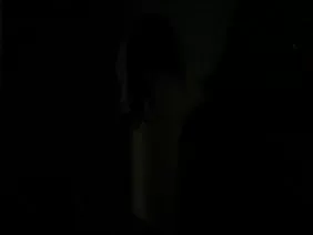 紅發女按摩師Penny Pax很高興,因為她是唯一一個飛往日本學習恢復脊柱區域韌帶和肌肉完整工作能力的技術的人。通常情況下,患有不同類風濕問題的男性來到沙龍,但在這一天,英俊的美女伊登辛訪問了。戴著眼鏡的女孩,由於身材高大,她的疼痛讓那個瘦弱的女人不願意忍受。專業部門害羞的客戶在眨眼之間,在一個私密的地方的凸起上扔了一條毛巾,用油塗抹身體。為了到達有問題的區域,干擾毛巾布和女孩的約束,女孩不僅感覺到職業的觸覺,而且還感受到一些女同性戀自由。直覺告訴乳頭,女按摩師是非常規的,但恢復的慾望高於擔心將她的方向改為雙性戀。